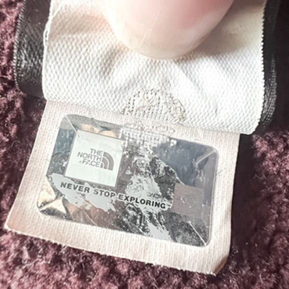 The North Face Jacket Womens Small Recover Up Quilted Garnet Hooded Maroon - Picture 3 of 16